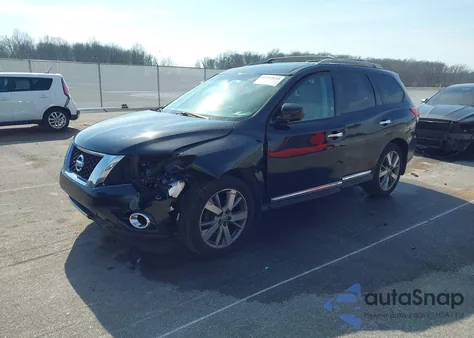 2016 Nissan Pathfinder Platinum z USA, uszkodzony, nr VIN 5N1AR2MM6GC668778